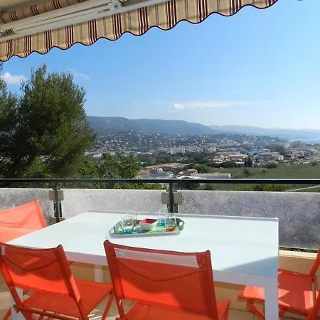 Appartement Le Lavandou, 3 Pieces, 4 Personnes - Fr-1-251-625 *
